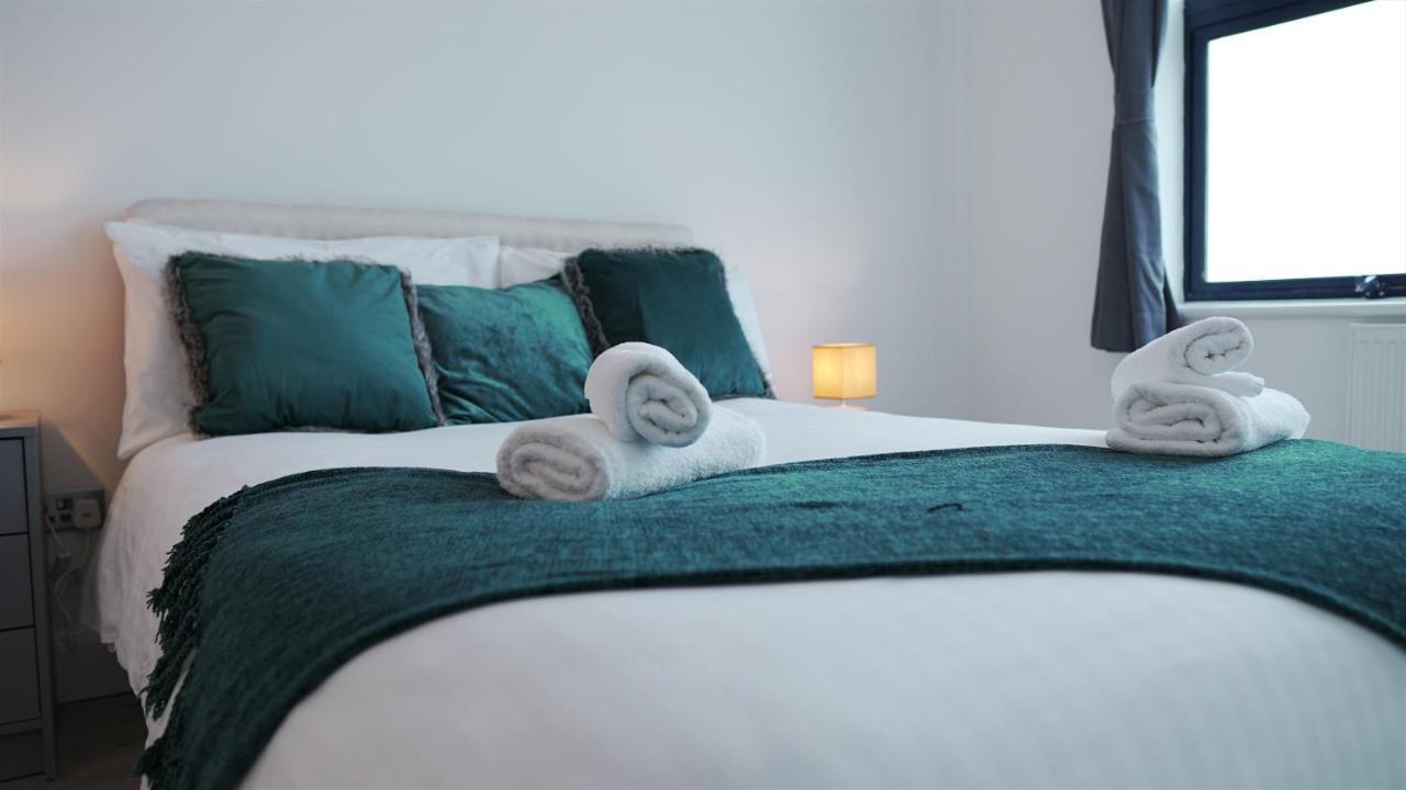 Sapphire House Apartments Телфорд Екстер'єр фото